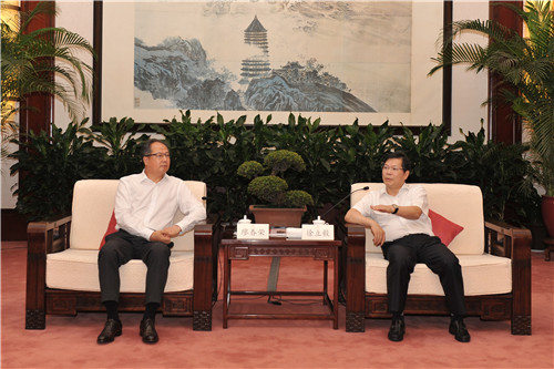 中国侨商会科创委年会在甬召开廖春荣会长出席并在餐叙晚会上致辞